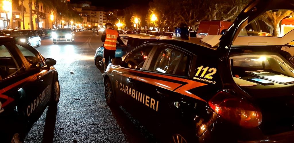 Catania Blitz Dei Carabinieri A Librino Multe Per Euro