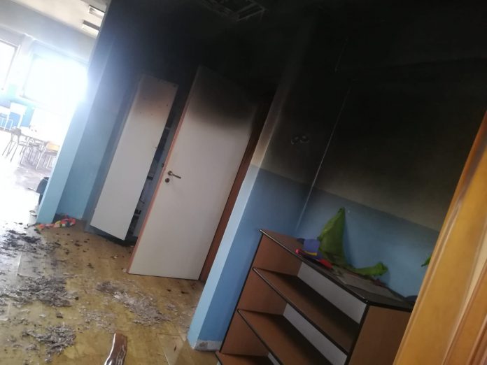 Interrogazione, scuola pertini incendio