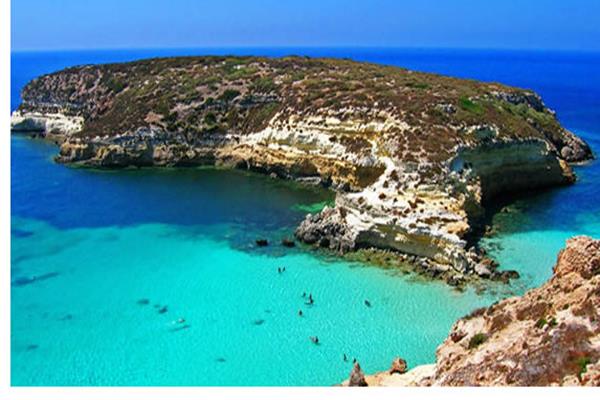 Lampedusa Isola Del Conigli Eletta La Spiaggia Piu Bella D Italia Da Tripadvisor